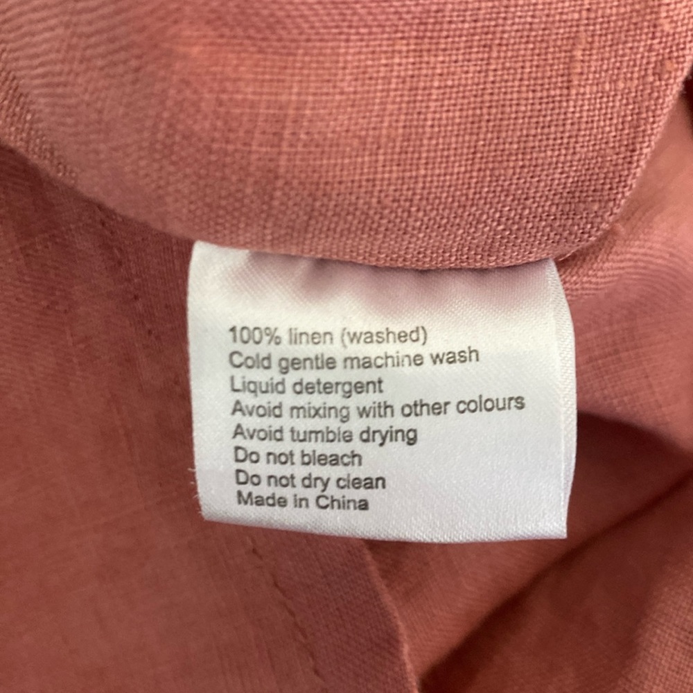 Bed Threads L Linen V Neck Top - Picture 12 of 14